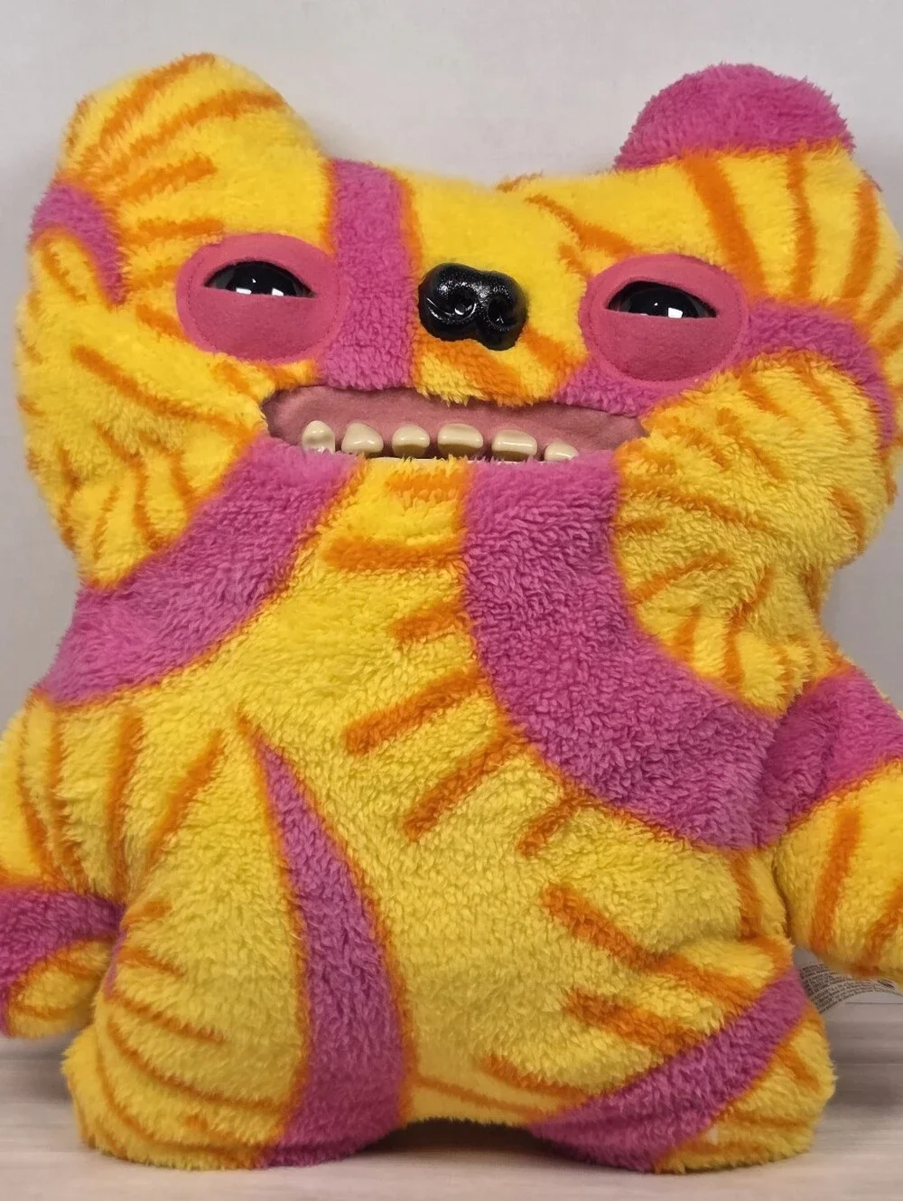 ZURU Fugglers Bigg Fuggs - Big Funny Ugly Monster Plush - 17 inches (Old Tooth)